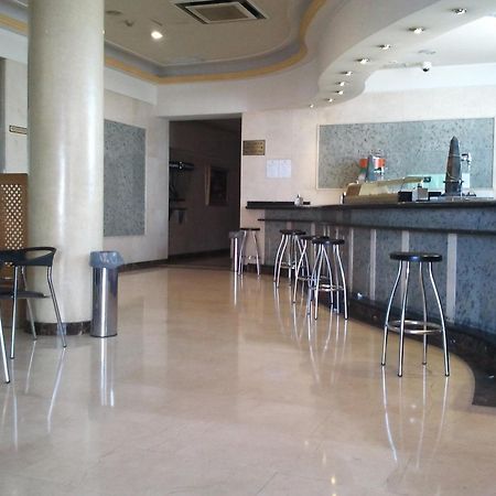 Hotel Ciudad De פואנלבראדה מראה חיצוני תמונה