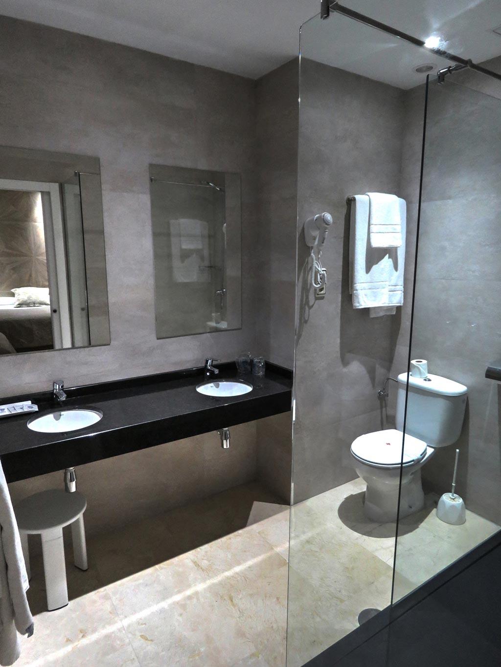 Hotel Ciudad De פואנלבראדה מראה חיצוני תמונה