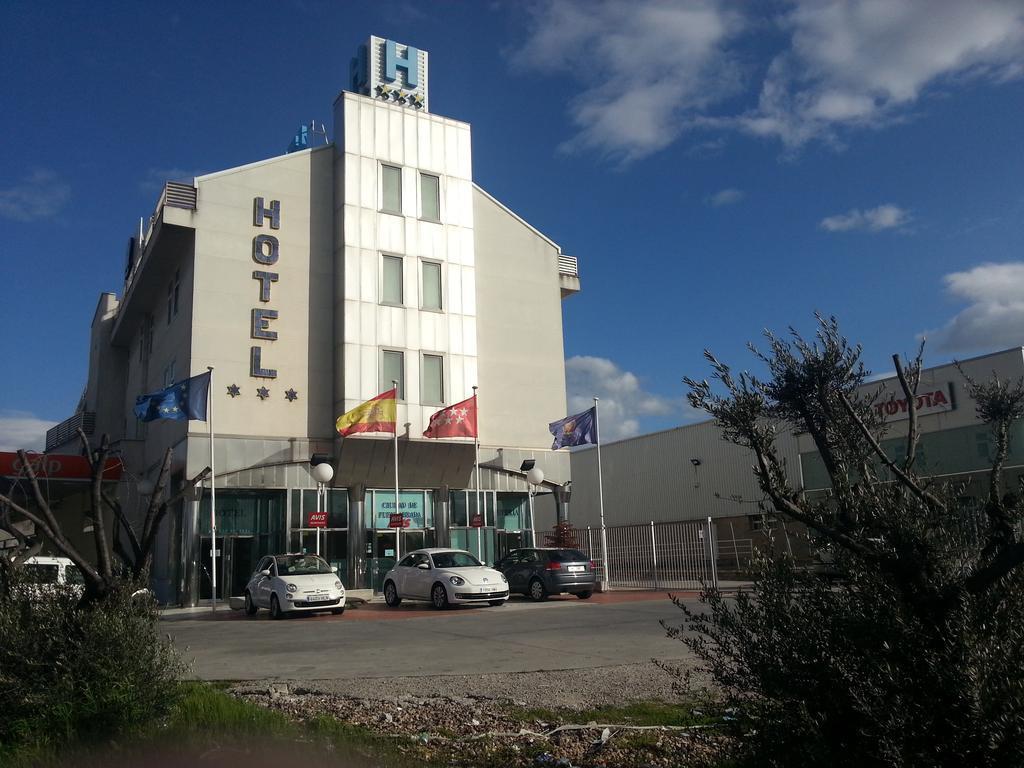 Hotel Ciudad De פואנלבראדה מראה חיצוני תמונה