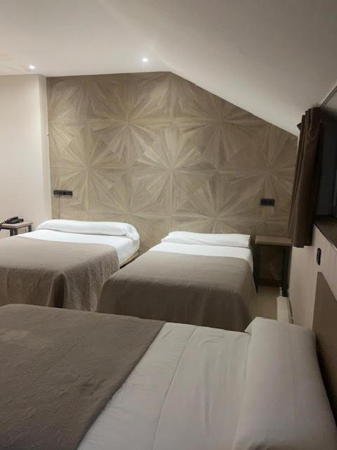 Hotel Ciudad De פואנלבראדה מראה חיצוני תמונה