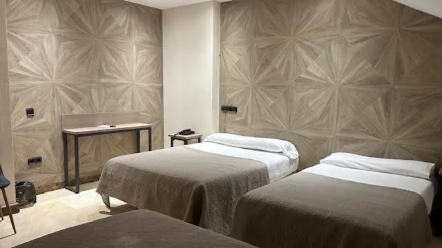 Hotel Ciudad De פואנלבראדה מראה חיצוני תמונה