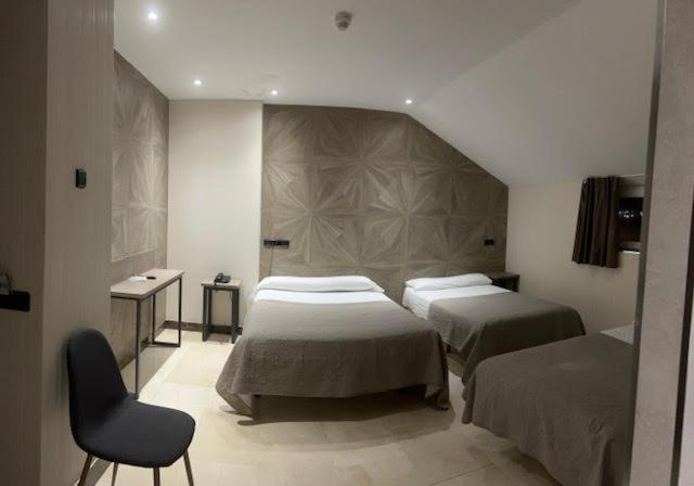 Hotel Ciudad De פואנלבראדה מראה חיצוני תמונה