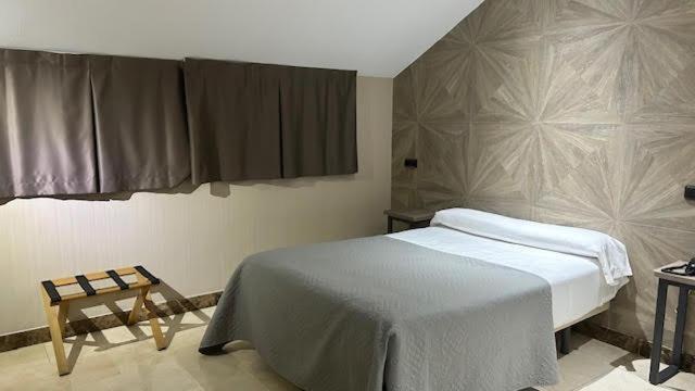 Hotel Ciudad De פואנלבראדה מראה חיצוני תמונה
