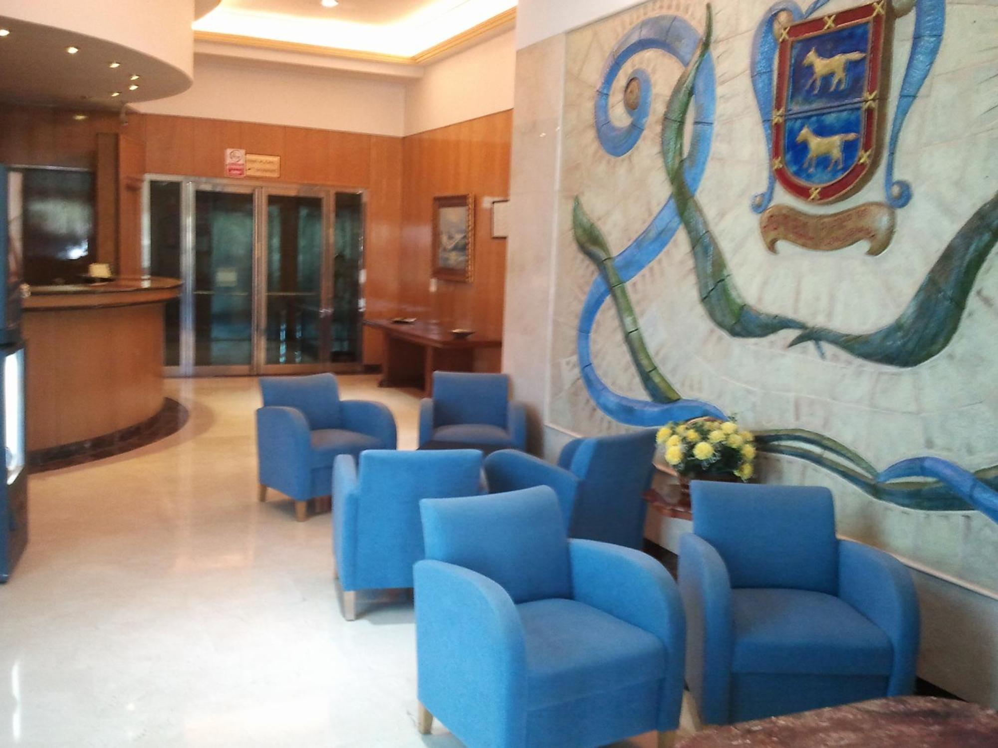 Hotel Ciudad De פואנלבראדה מראה חיצוני תמונה