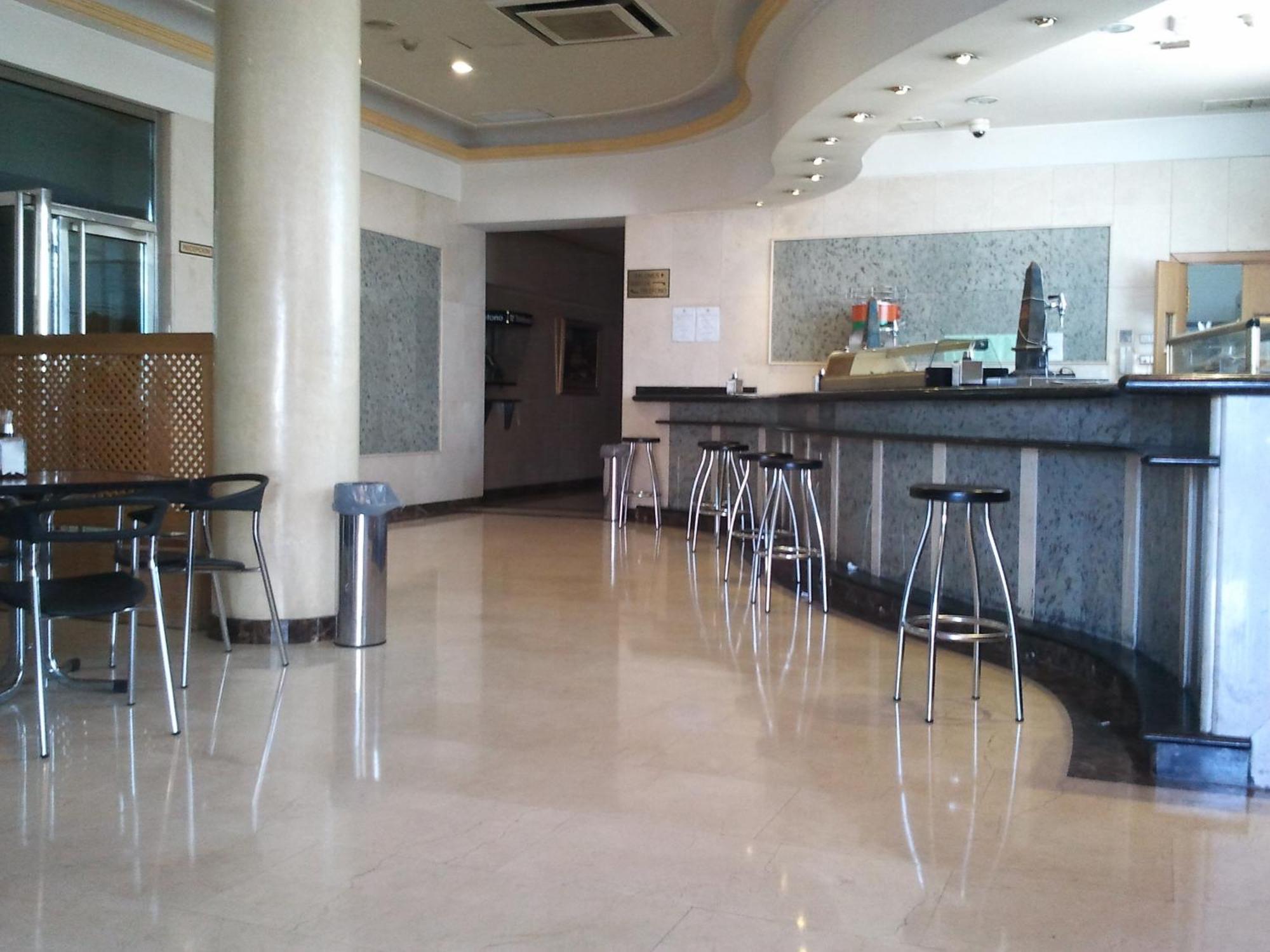 Hotel Ciudad De פואנלבראדה מראה חיצוני תמונה