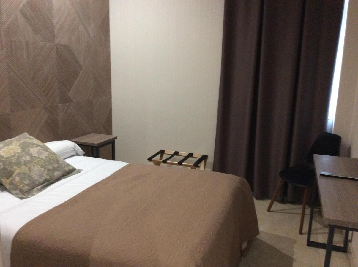 Hotel Ciudad De פואנלבראדה מראה חיצוני תמונה